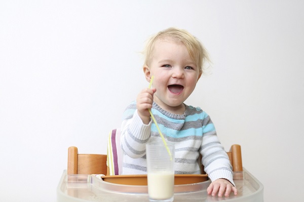Những dòng sữa pha sẵn cho bé 1 tuổi tốt nhất hiện nay